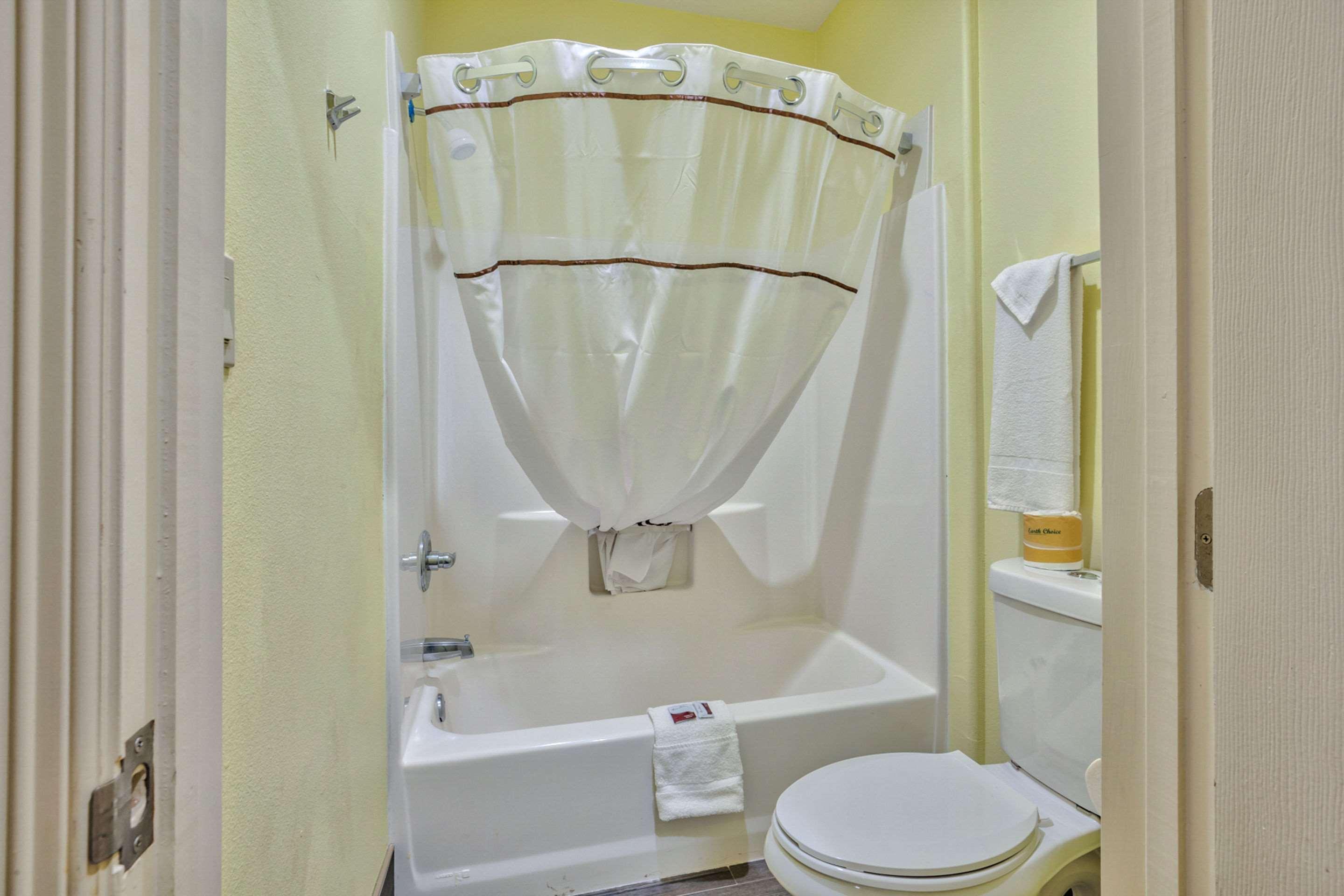 Quality Inn Brownsville Bagian luar foto