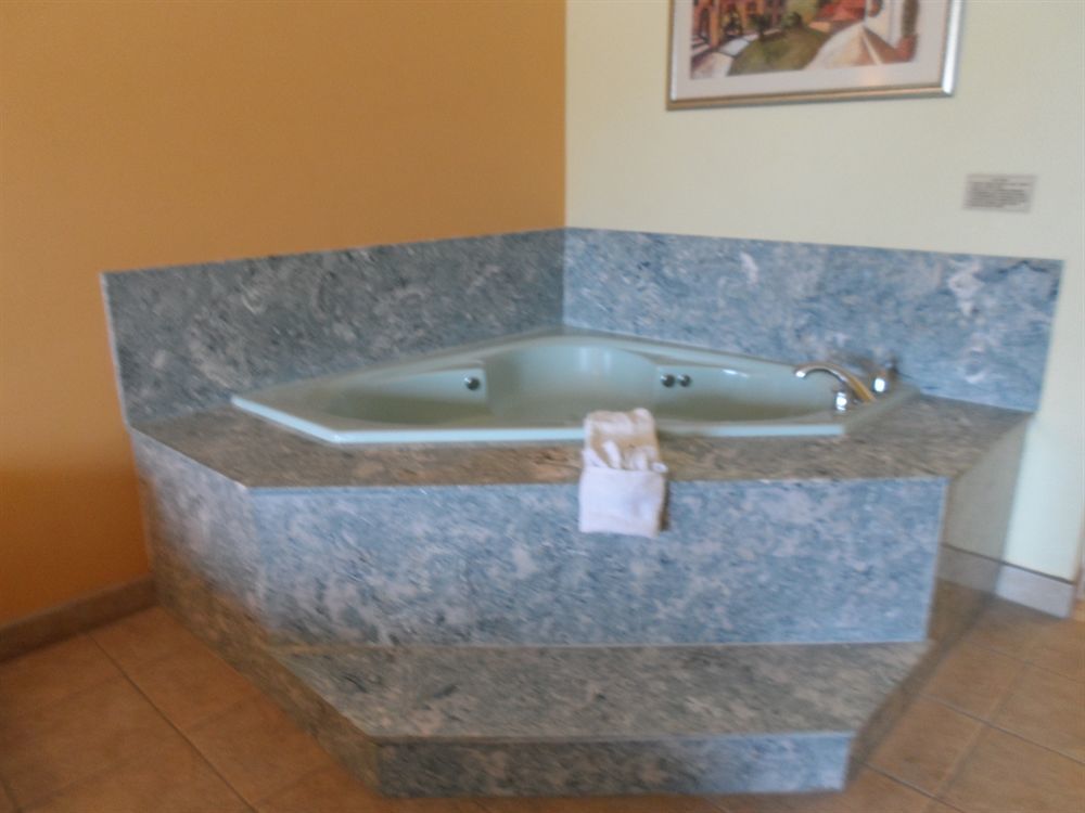 Quality Inn Brownsville Bagian luar foto